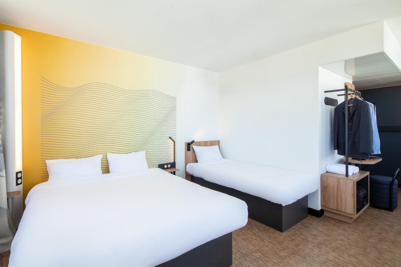 B&B Hotel Massy Gare Tgv Exteriör bild