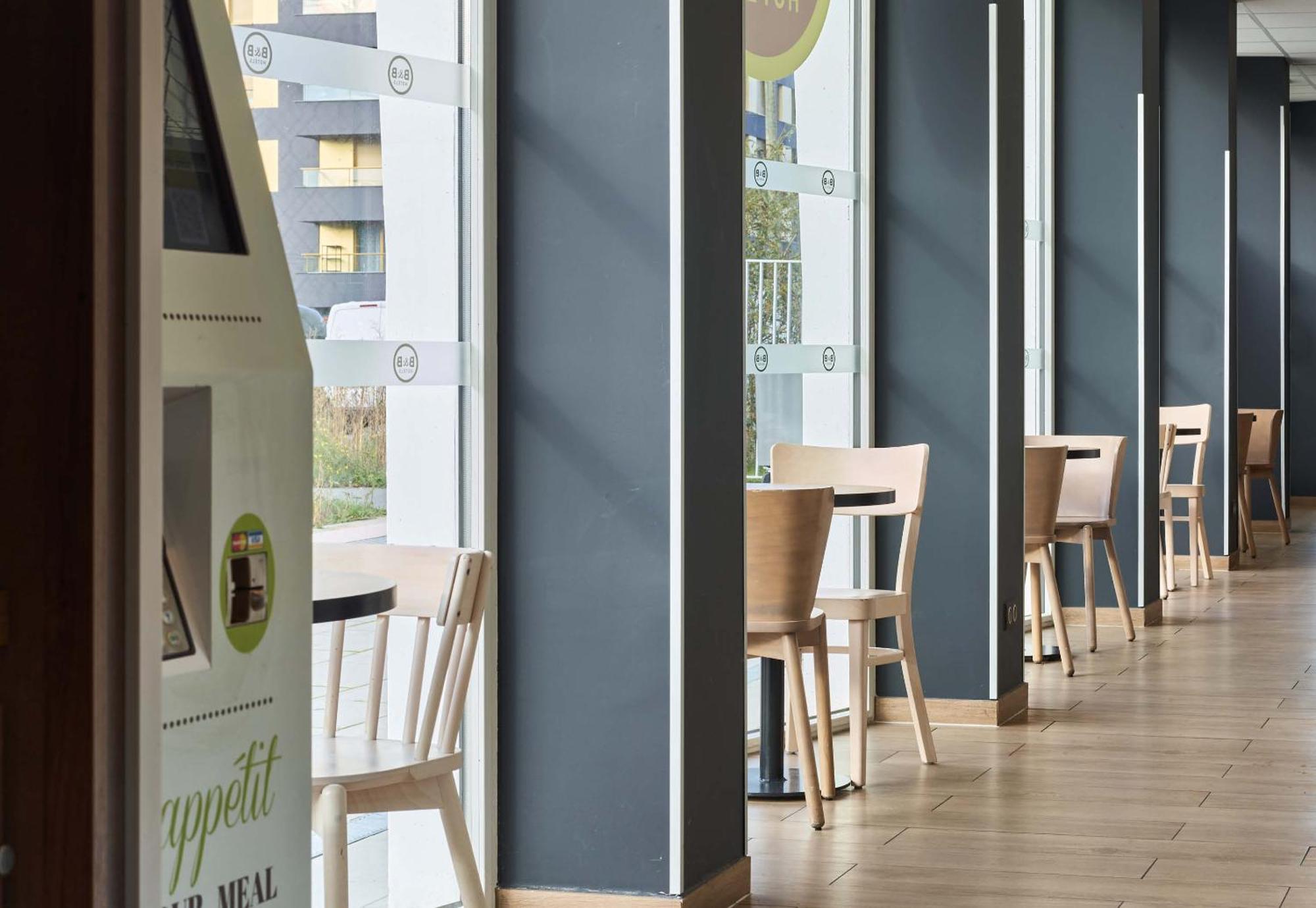 B&B Hotel Massy Gare Tgv Exteriör bild